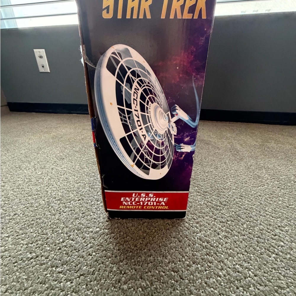 Air Hogs Star Trek U.S.S. Enterprise NCC-1701-A Remote Control Quadcopter Drone - Picture 4 of 4